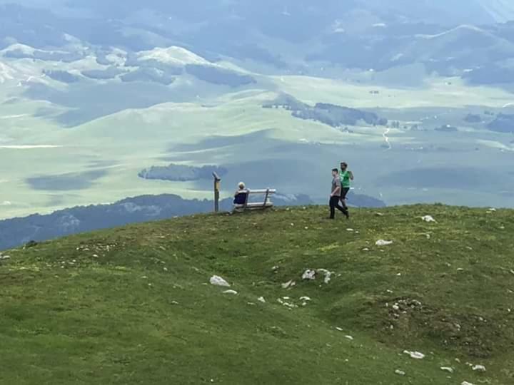 Katun Ljeljenak Hotell Plužine Eksteriør bilde